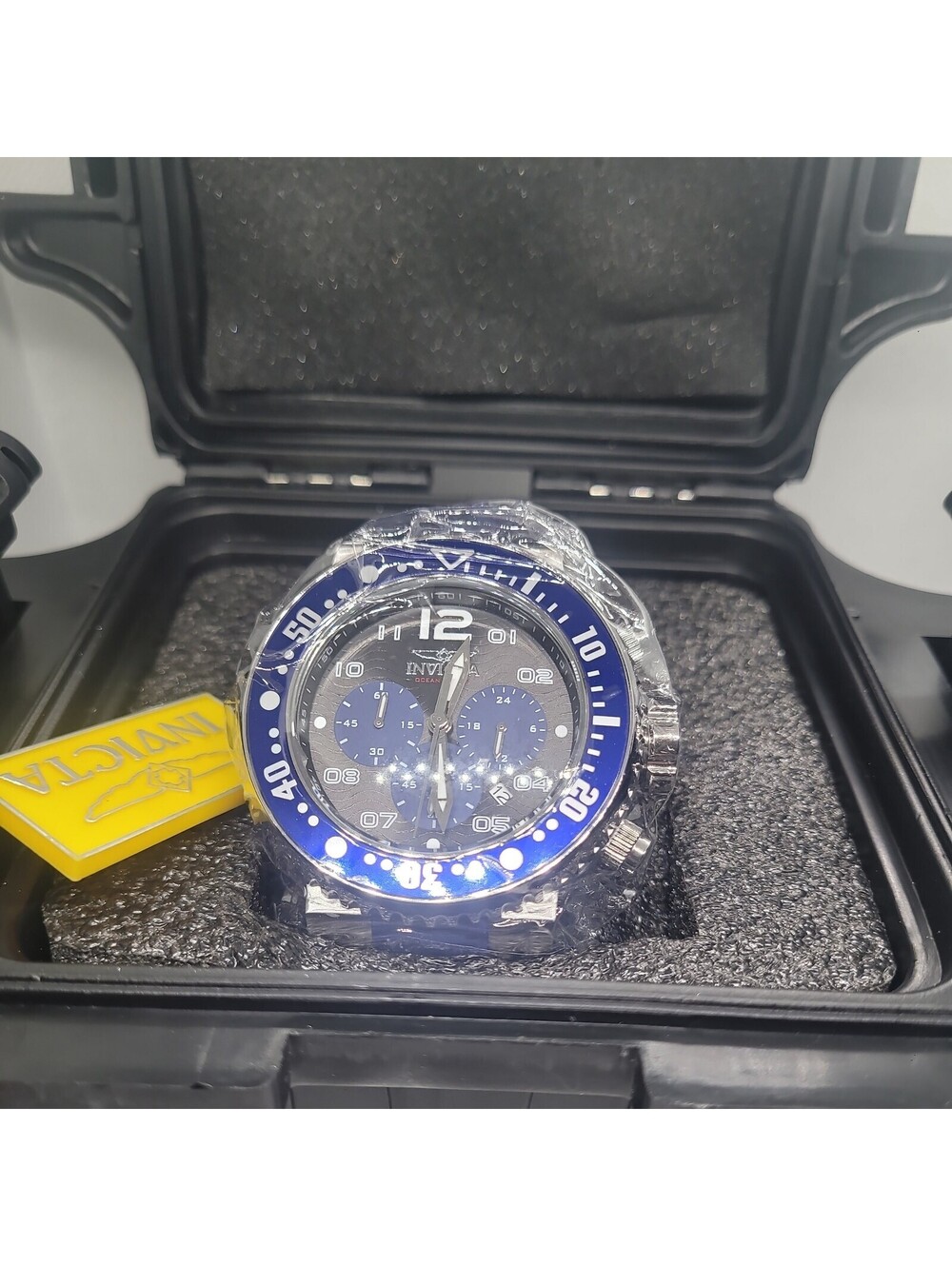 145 Invicta Ocean Voyage Men's Blue Dial Chronograph Diver Silicone Band Watch
